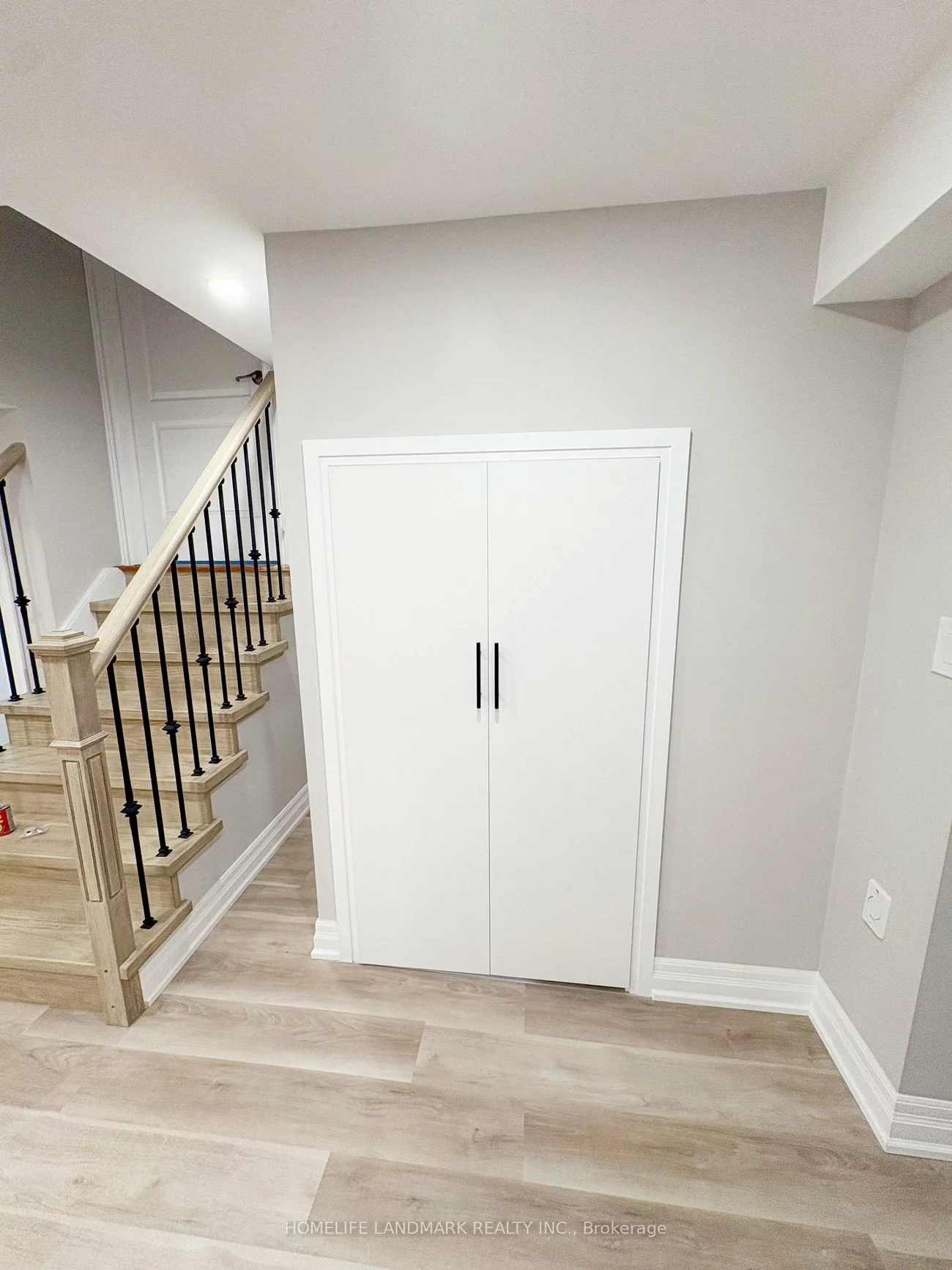18, Halldorson, Bayview Northeast, Aurora