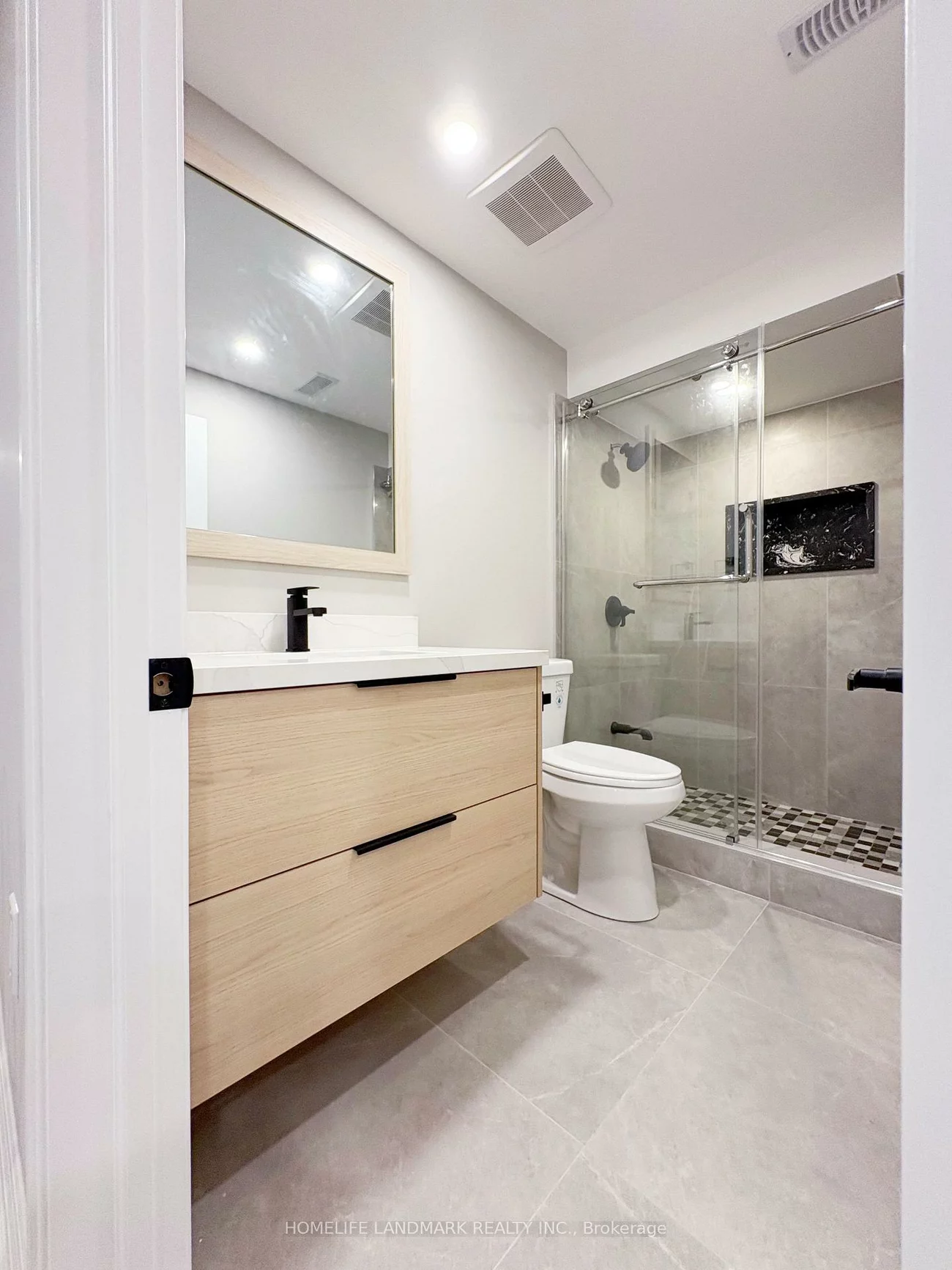 18, Halldorson, Bayview Northeast, Aurora