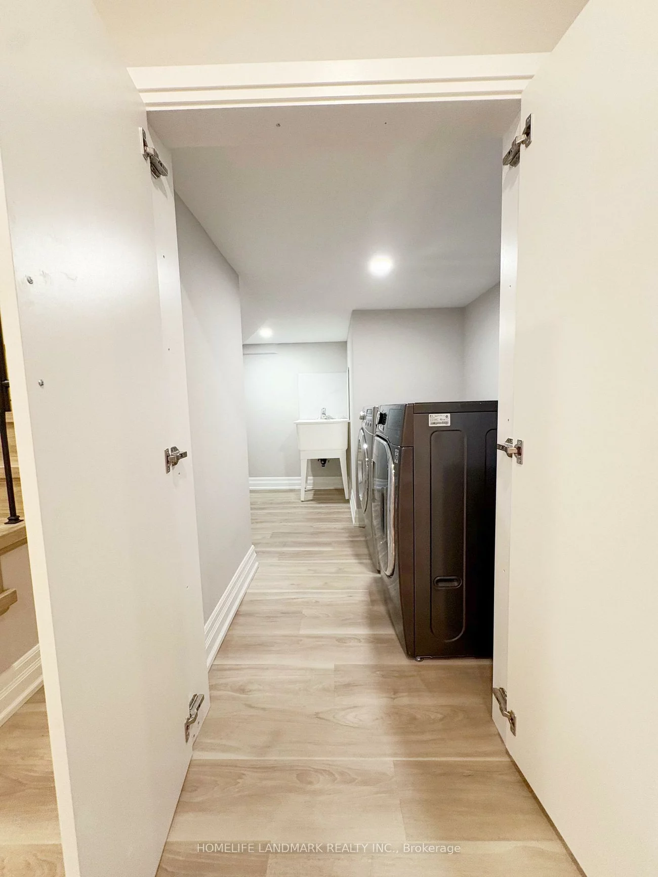 18, Halldorson, Bayview Northeast, Aurora