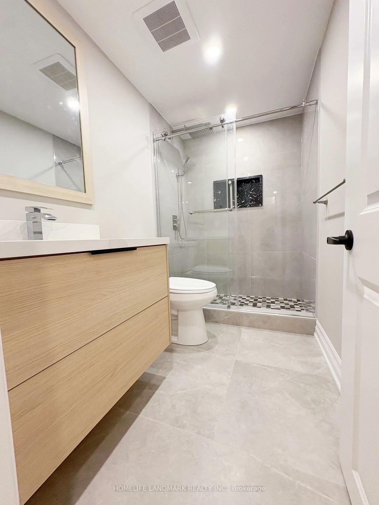 18, Halldorson, Bayview Northeast, Aurora