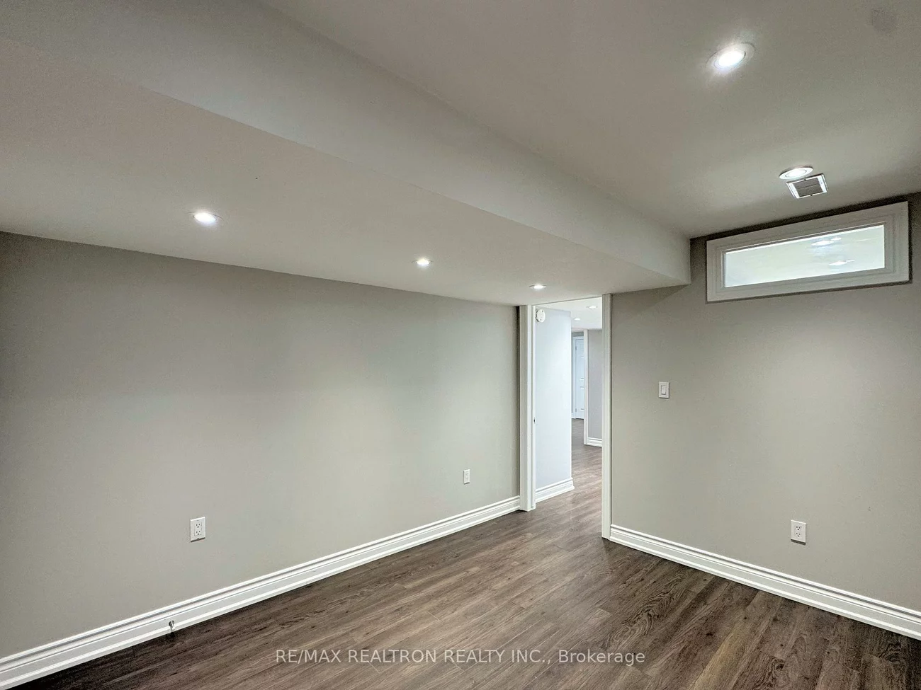219, Bilbrough, Bayview Northeast, Aurora