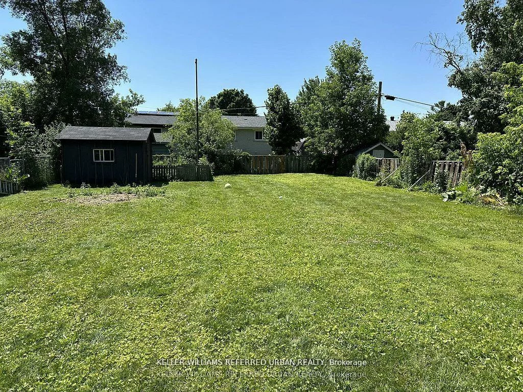30, Collins, Aurora Heights, Aurora