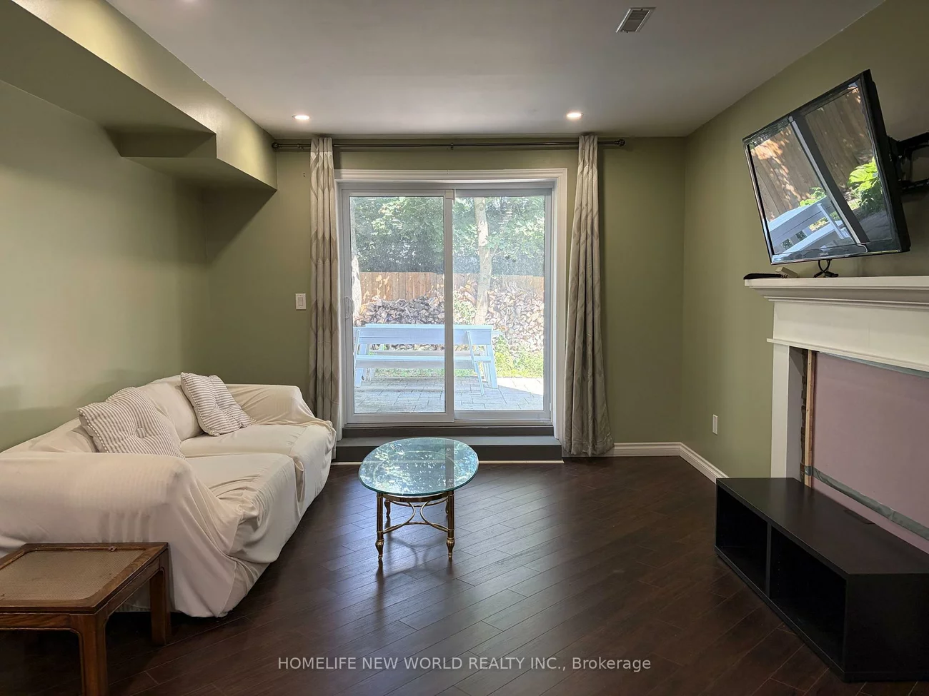 23, Lacey, Aurora Heights, Aurora