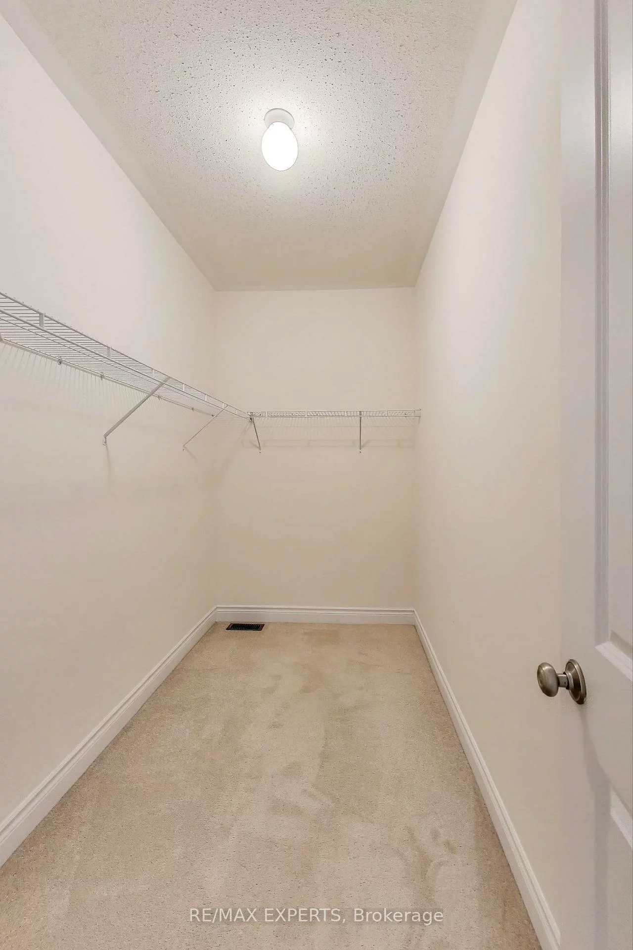 216, Butternut Ridge, Aurora Estates, Aurora