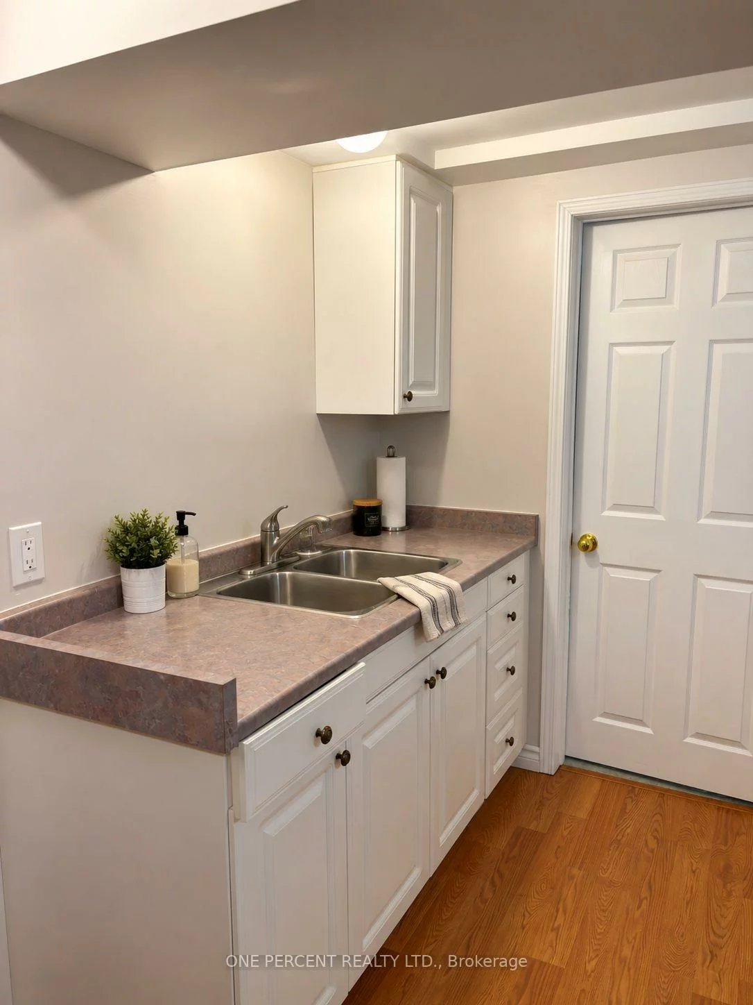 221, Orchard Heights, Aurora Heights, Aurora