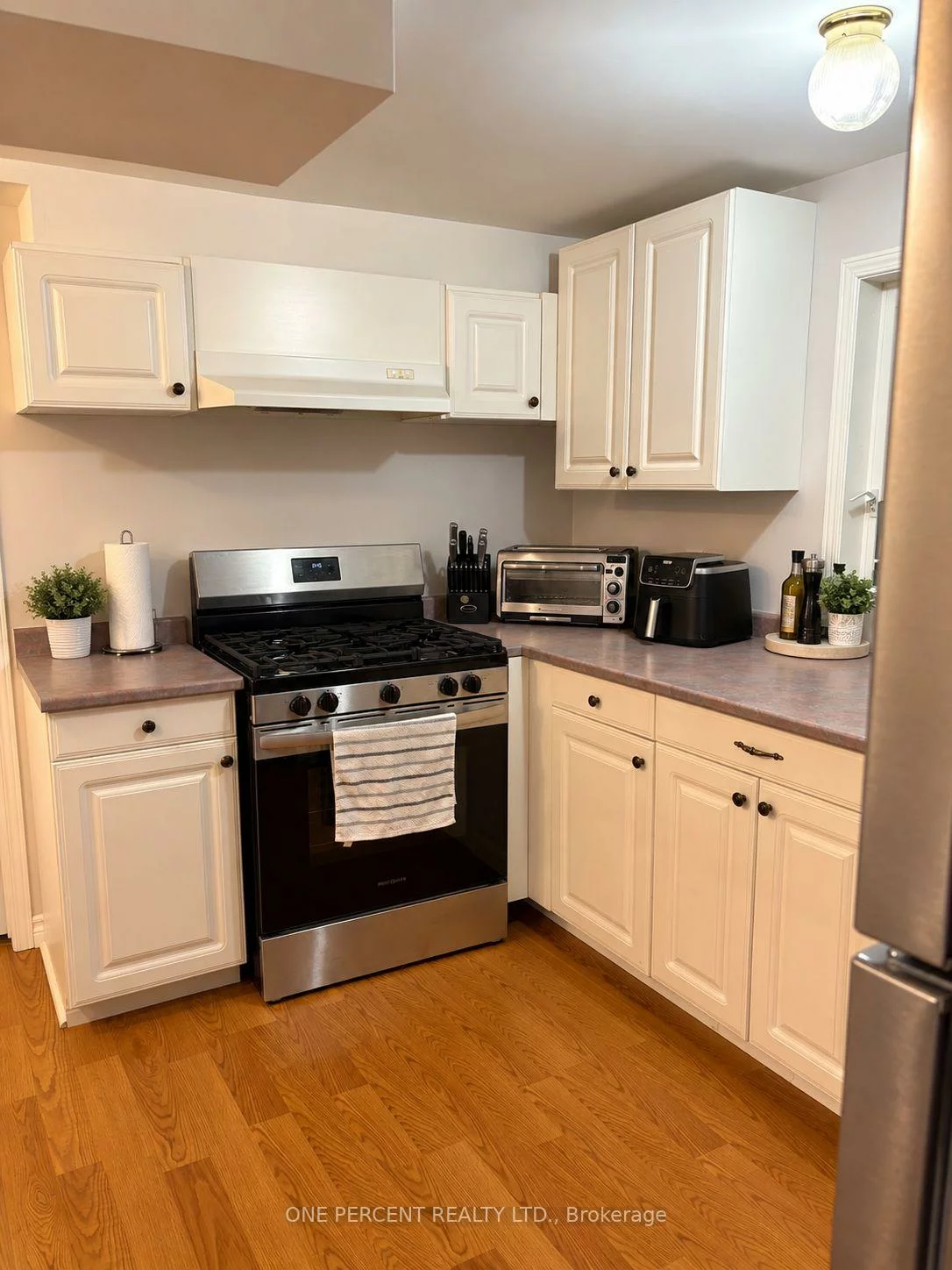 221, Orchard Heights, Aurora Heights, Aurora
