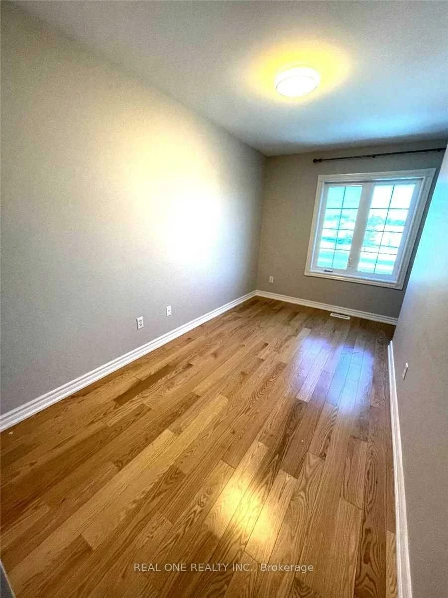 80, Baywell, Bayview Wellington, Aurora