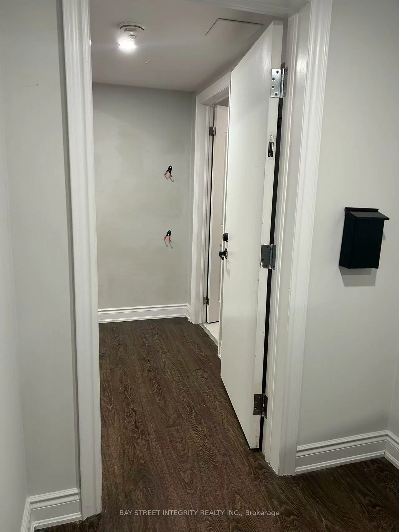661, Wellington, Aurora Highlands, Aurora