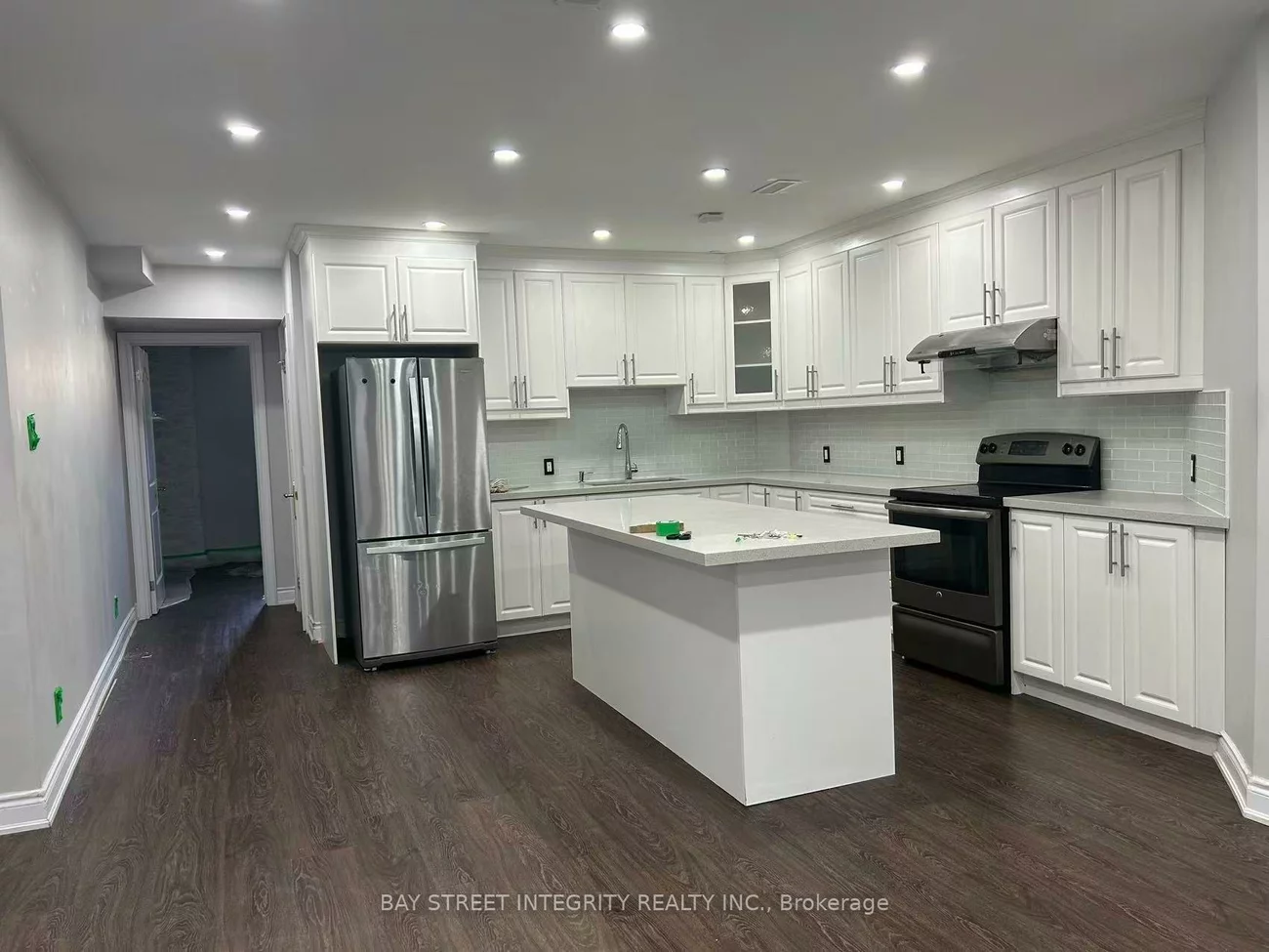 661, Wellington, Aurora Highlands, Aurora