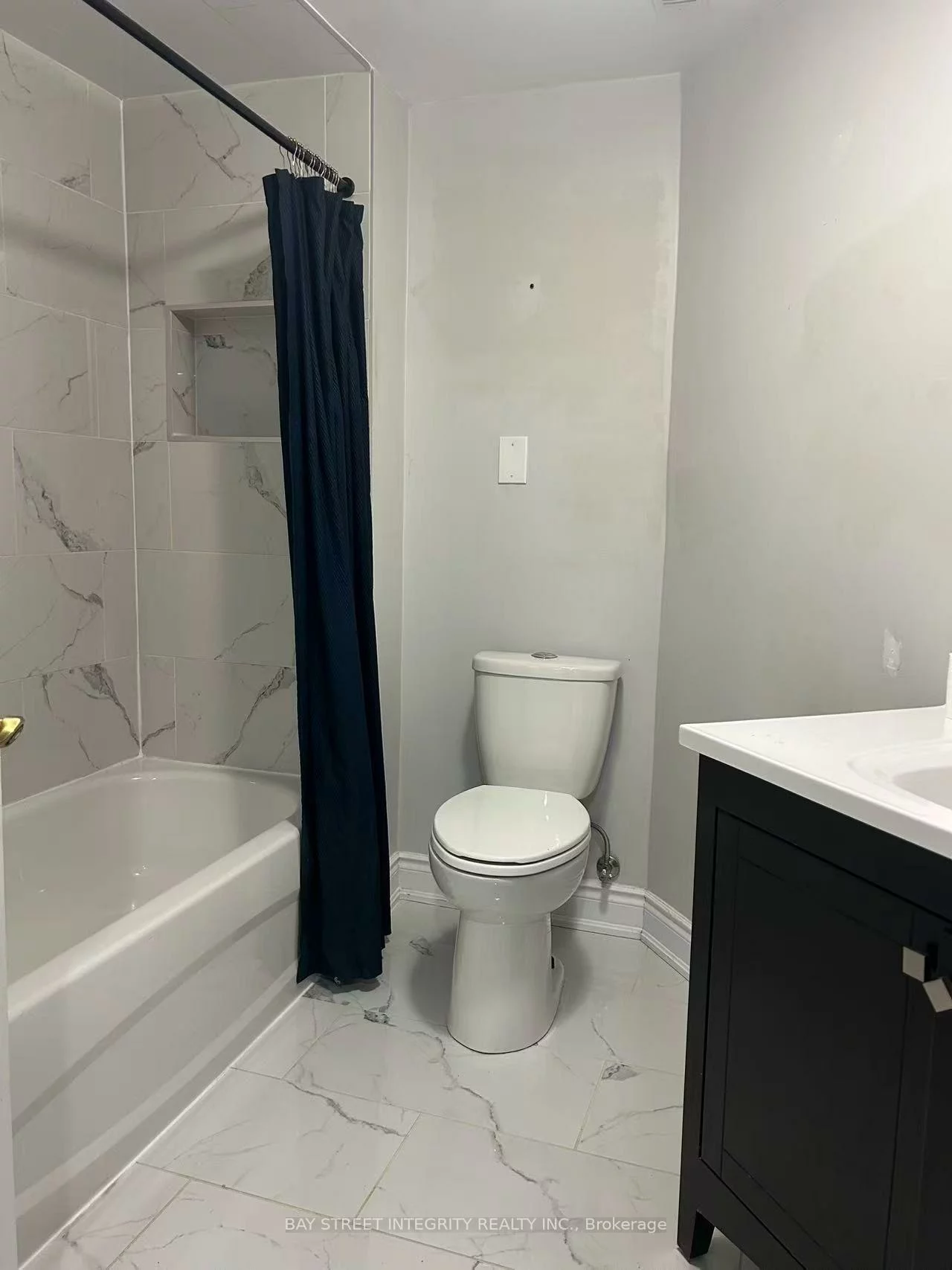 661, Wellington, Aurora Highlands, Aurora