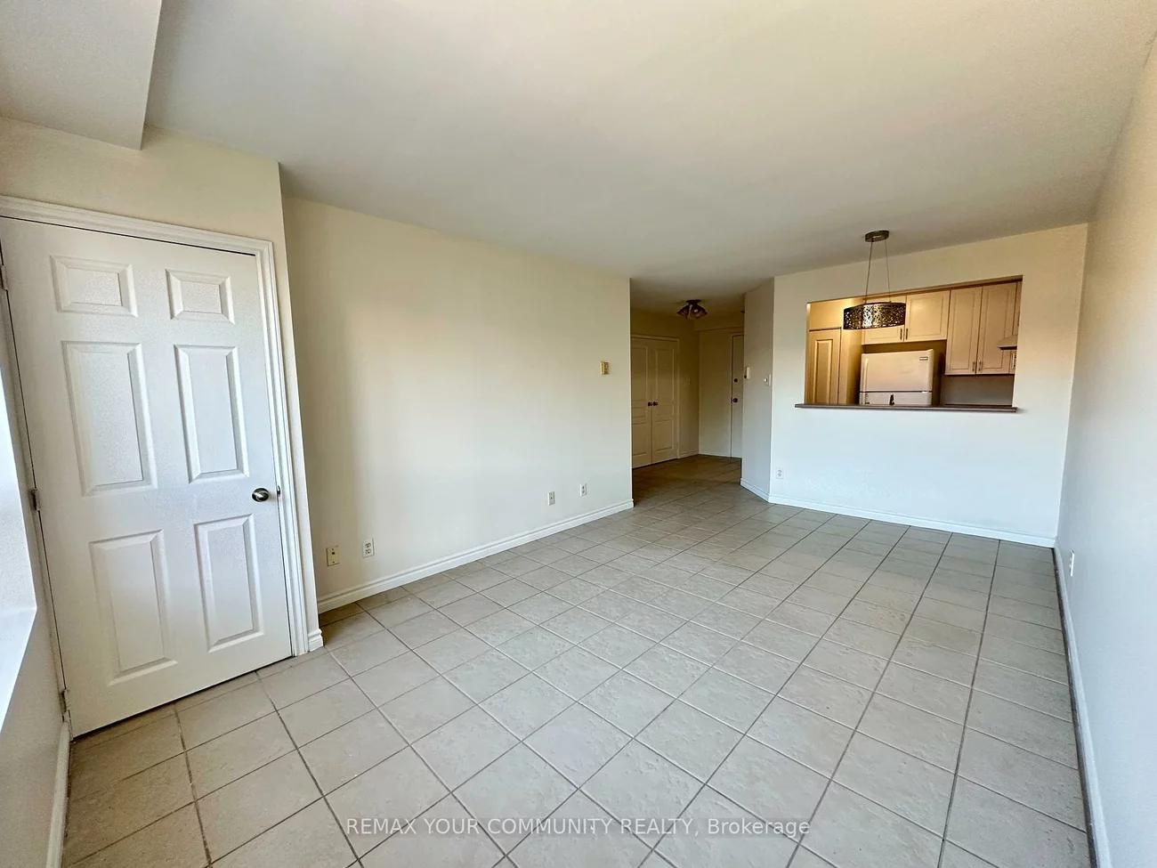 15207, Yonge, Aurora Village, Aurora