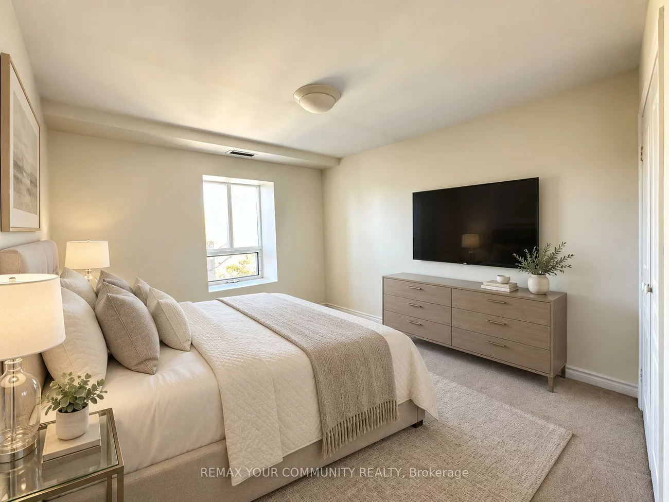 15207, Yonge, Aurora Village, Aurora