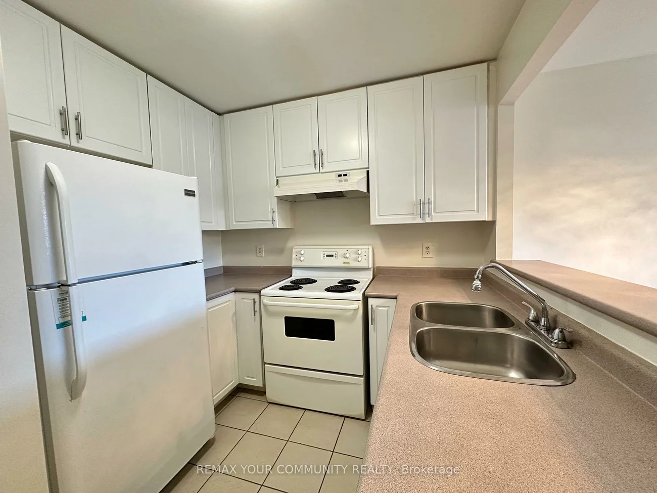15207, Yonge, Aurora Village, Aurora