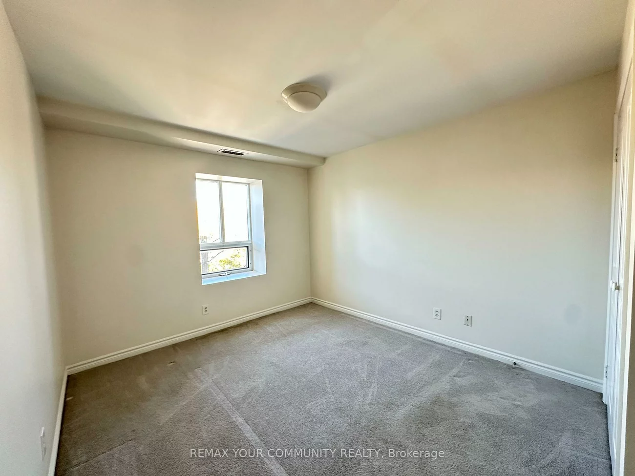 15207, Yonge, Aurora Village, Aurora