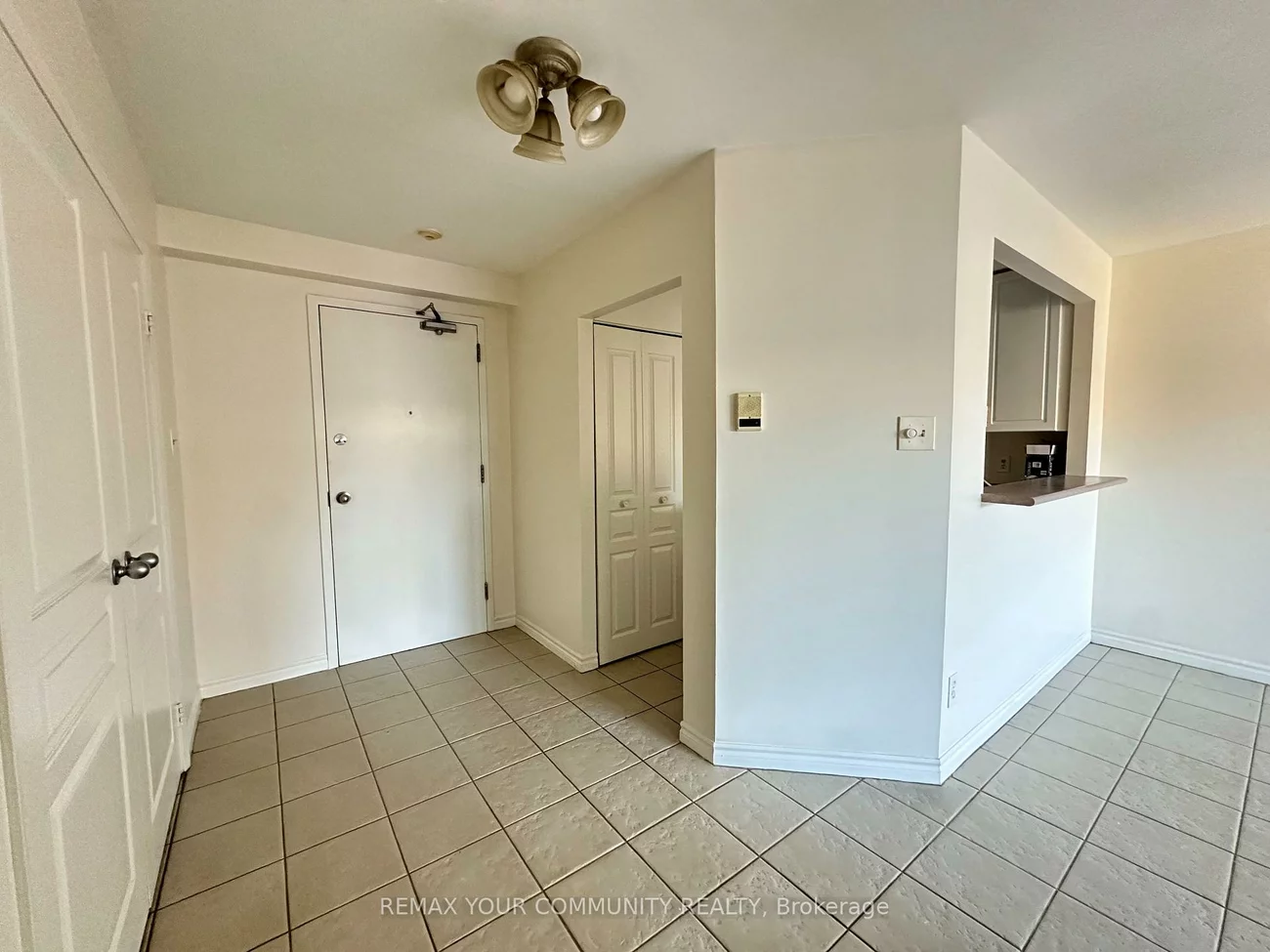 15207, Yonge, Aurora Village, Aurora