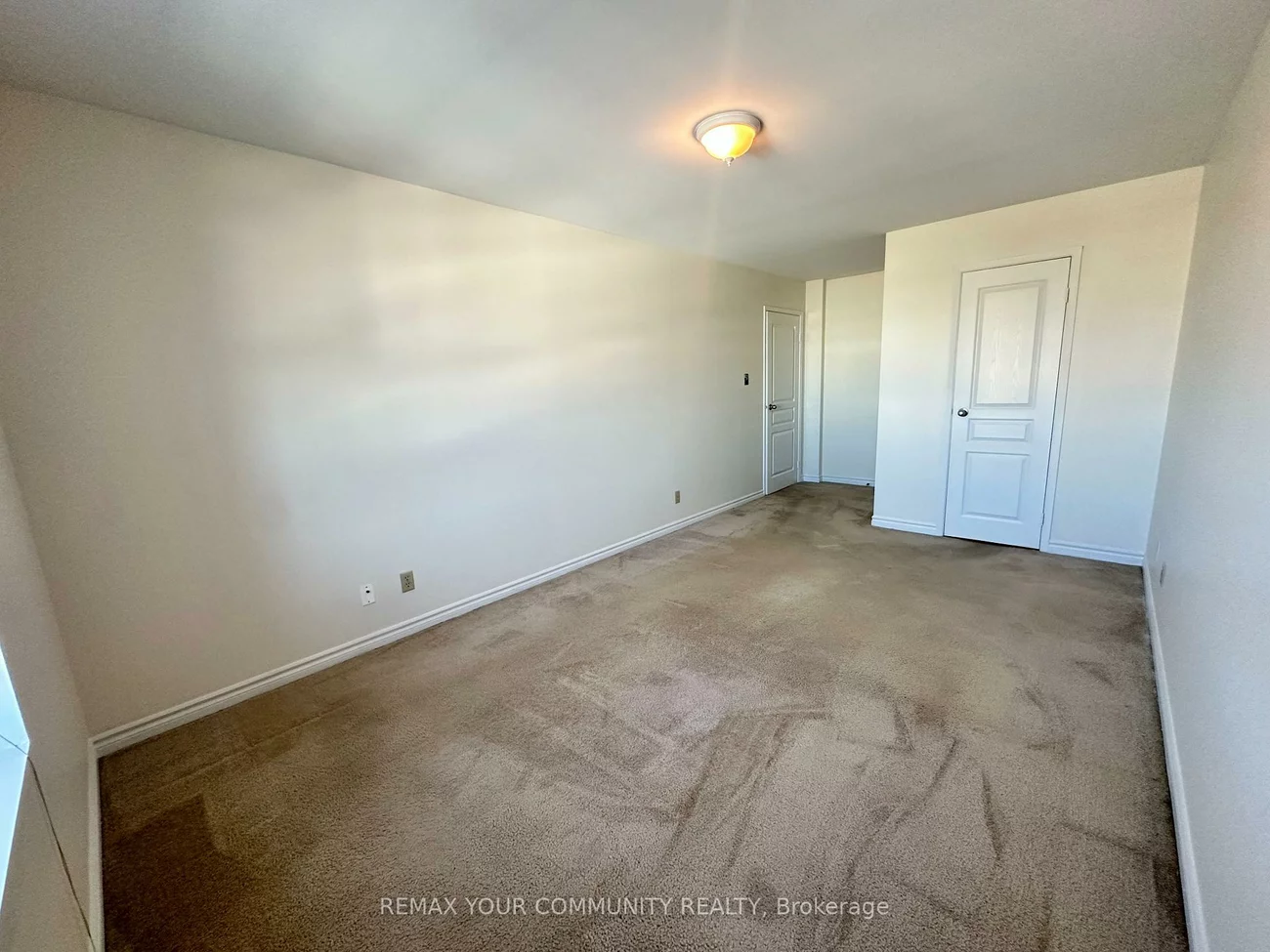 15207, Yonge, Aurora Village, Aurora