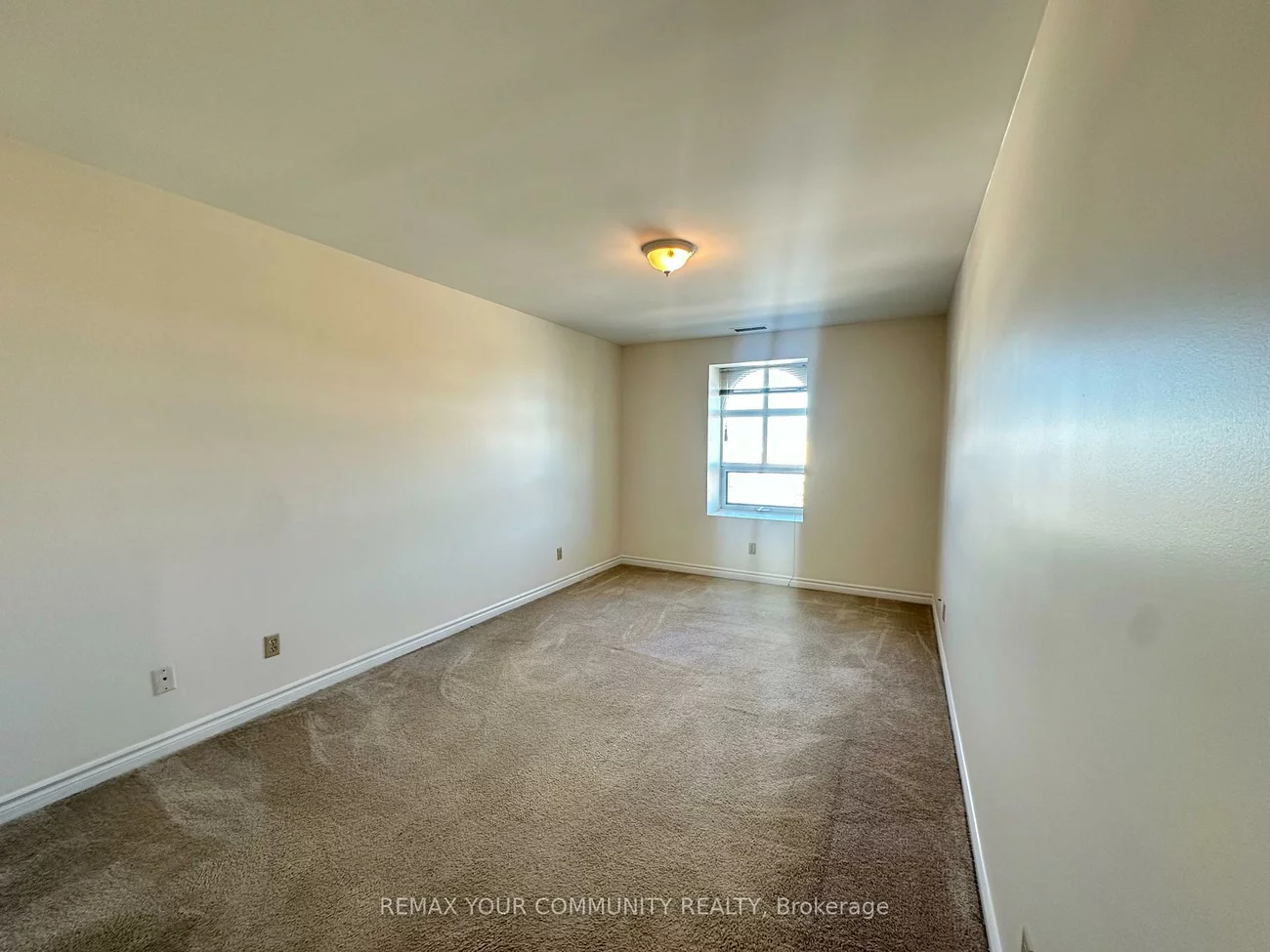 15207, Yonge, Aurora Village, Aurora