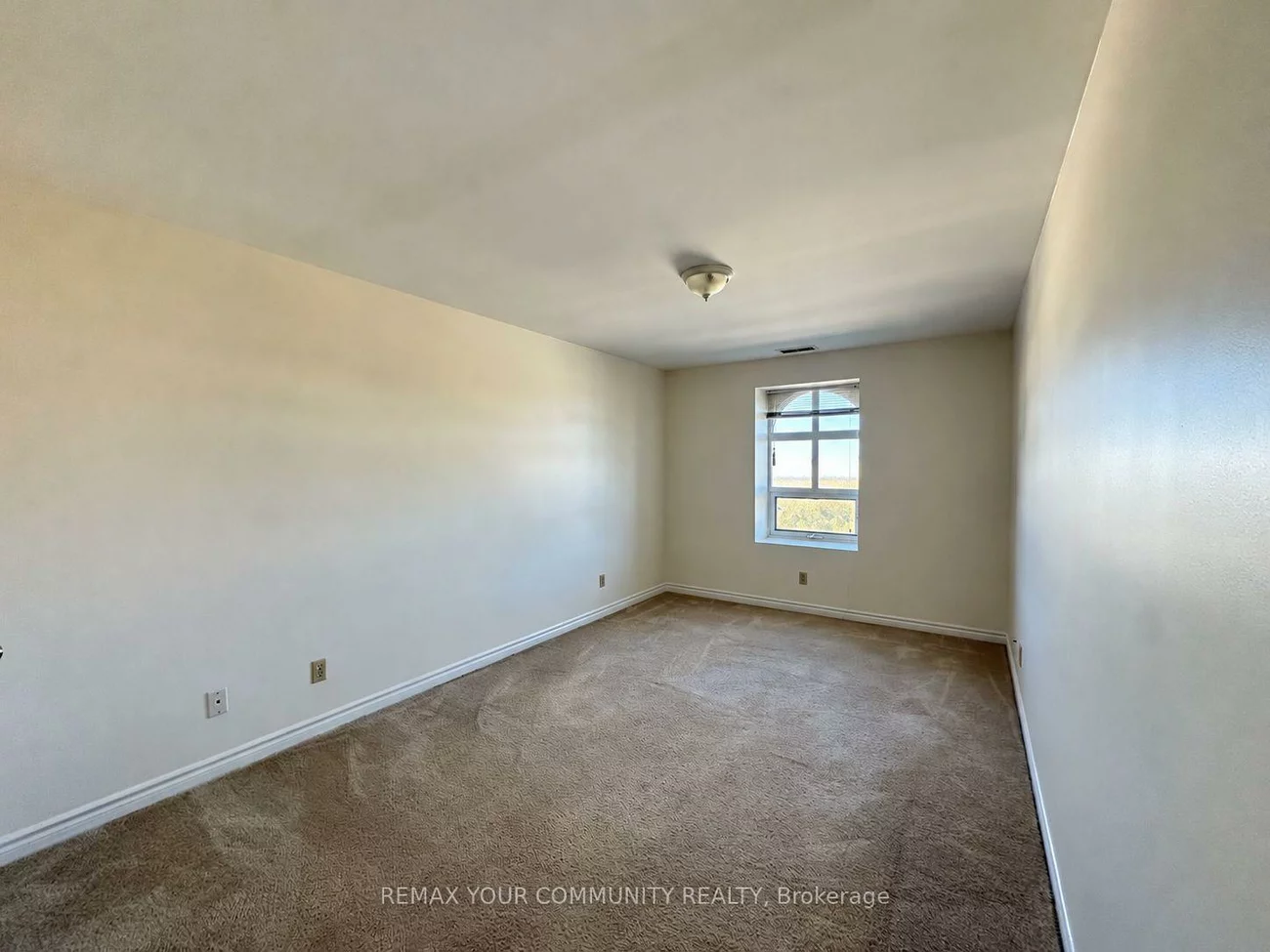 15207, Yonge, Aurora Village, Aurora