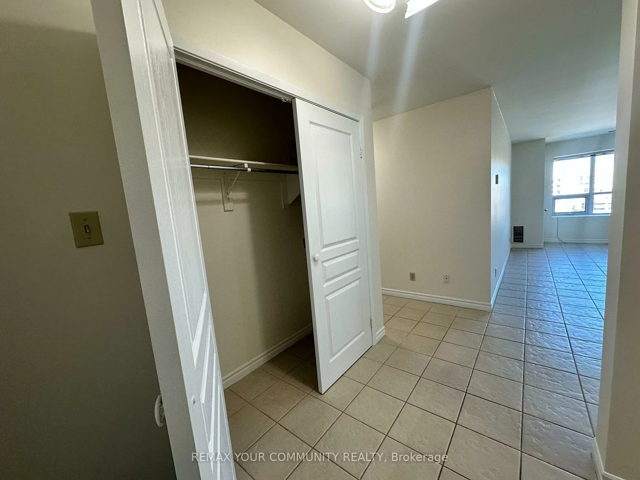 15207, Yonge, Aurora Village, Aurora