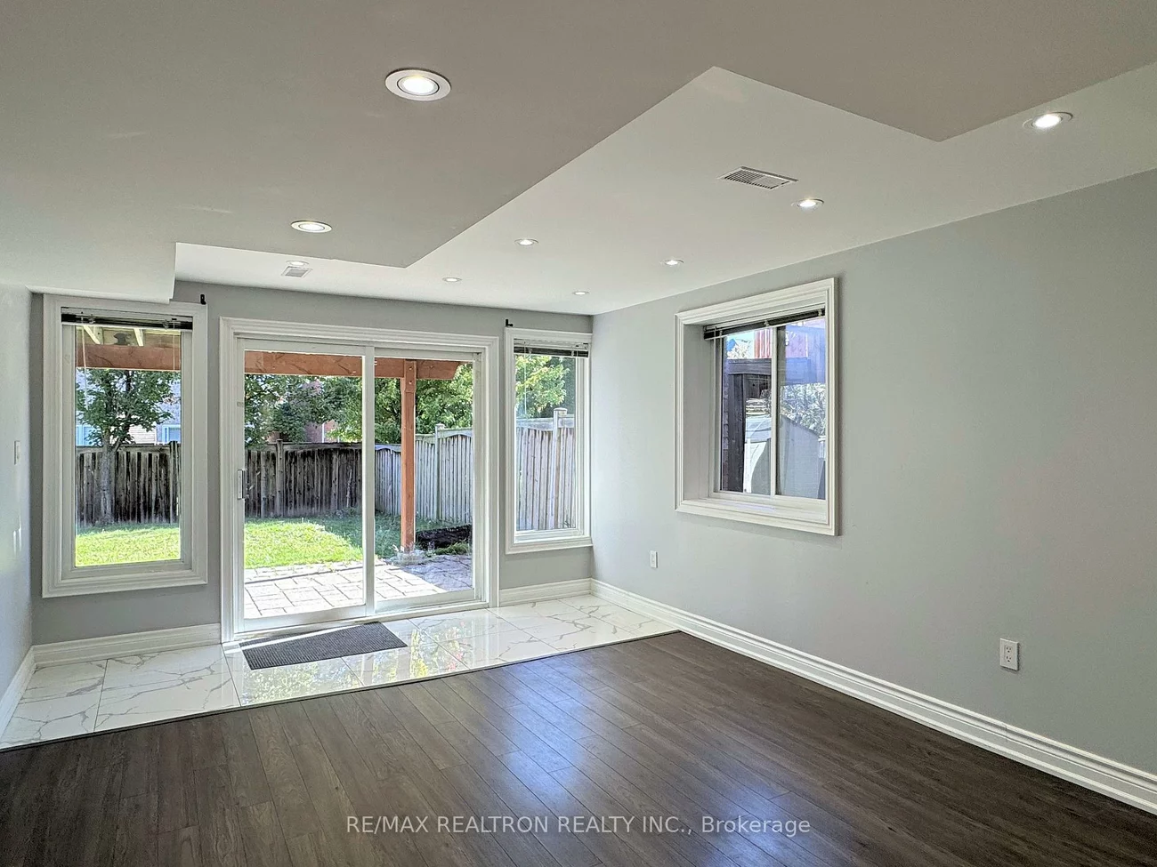 219, Bilbrough, Bayview Northeast, Aurora