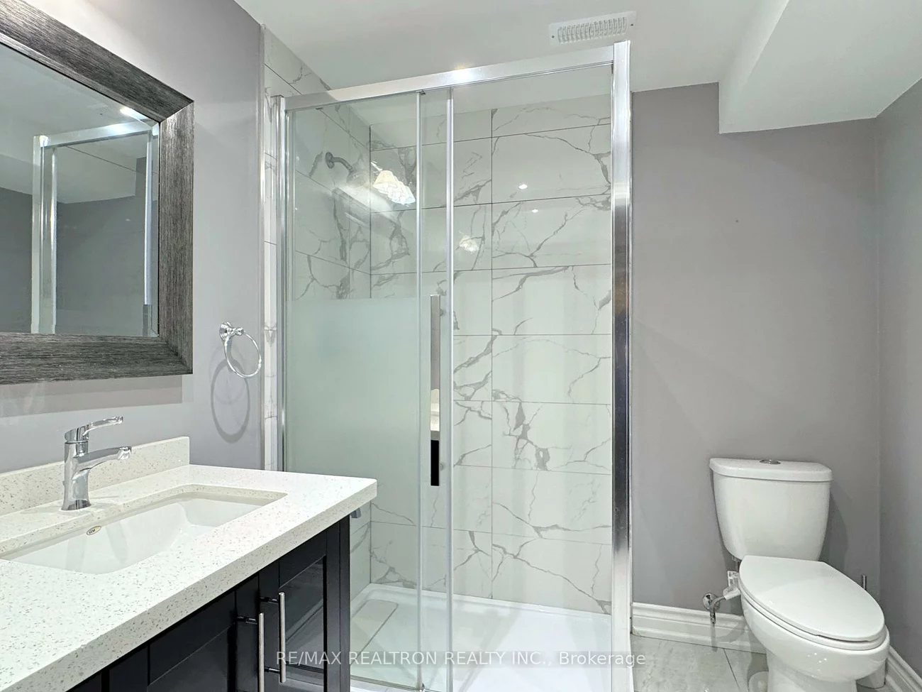 219, Bilbrough, Bayview Northeast, Aurora