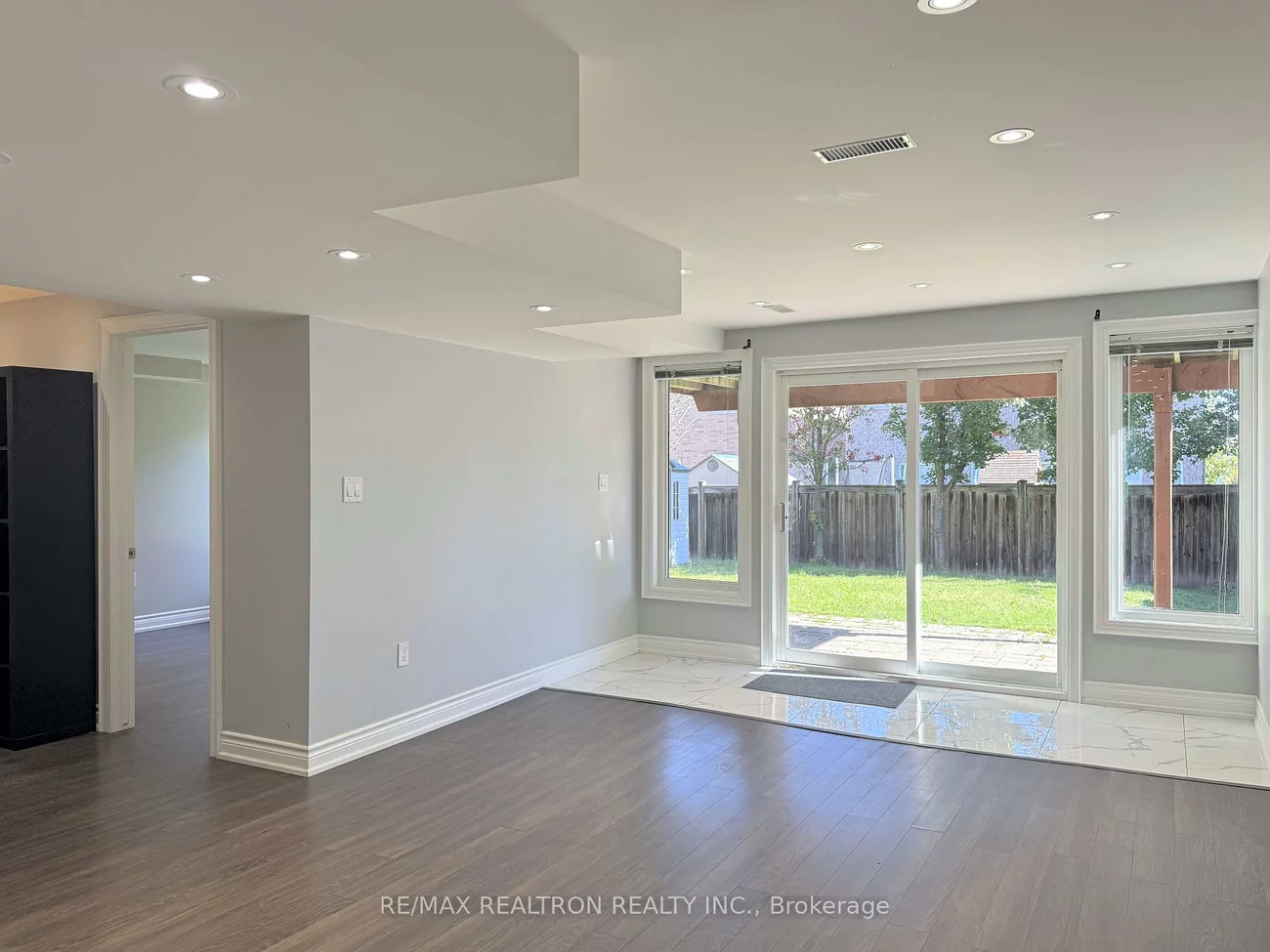 219, Bilbrough, Bayview Northeast, Aurora