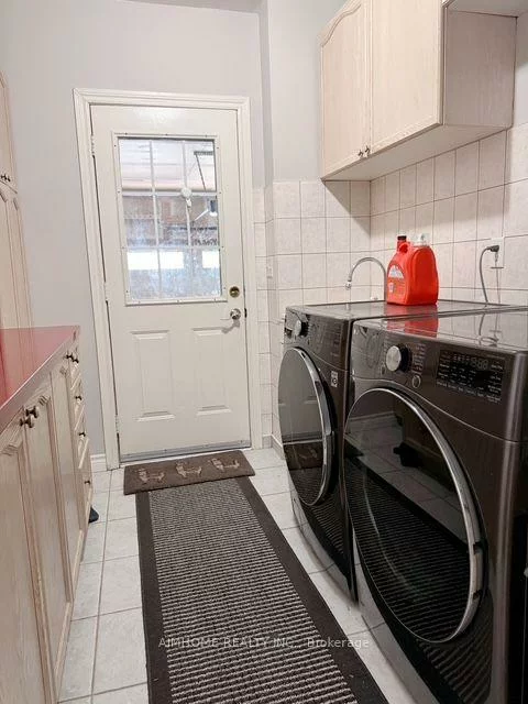 22, Matson, Bayview Northeast, Aurora