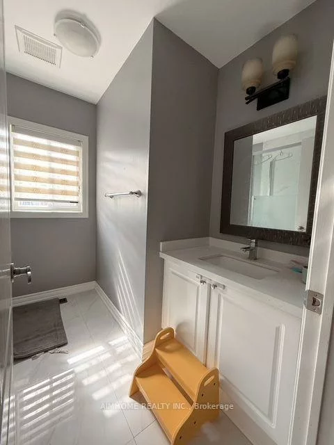 22, Matson, Bayview Northeast, Aurora
