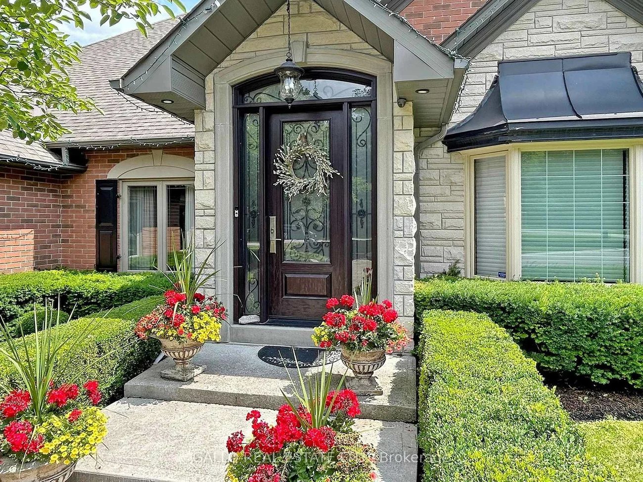 56, Offord, Bayview Southeast, Aurora