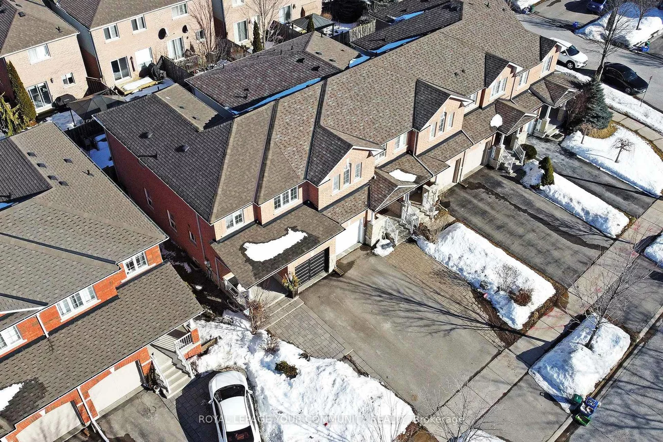 34, Collis, Bayview Northeast, Aurora