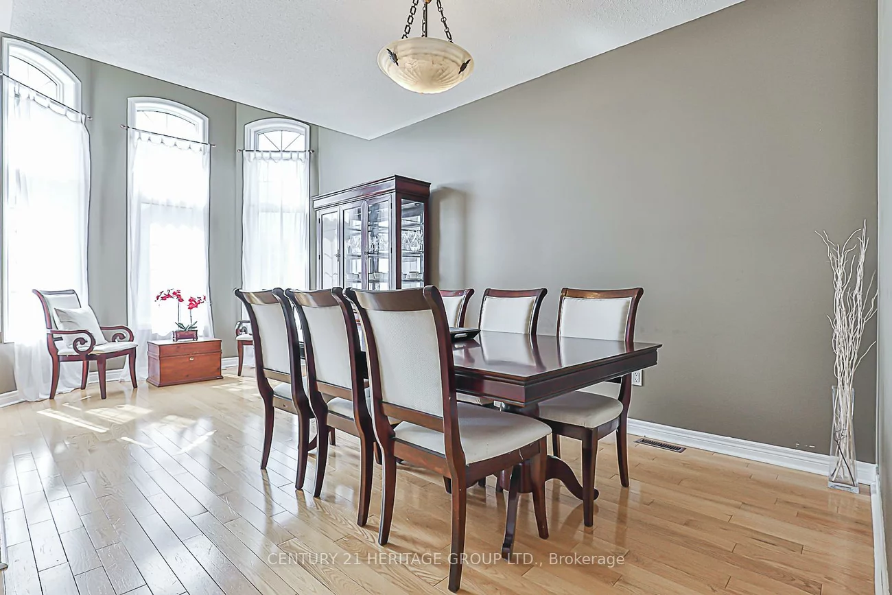 52, Perivale, Bayview Wellington, Aurora