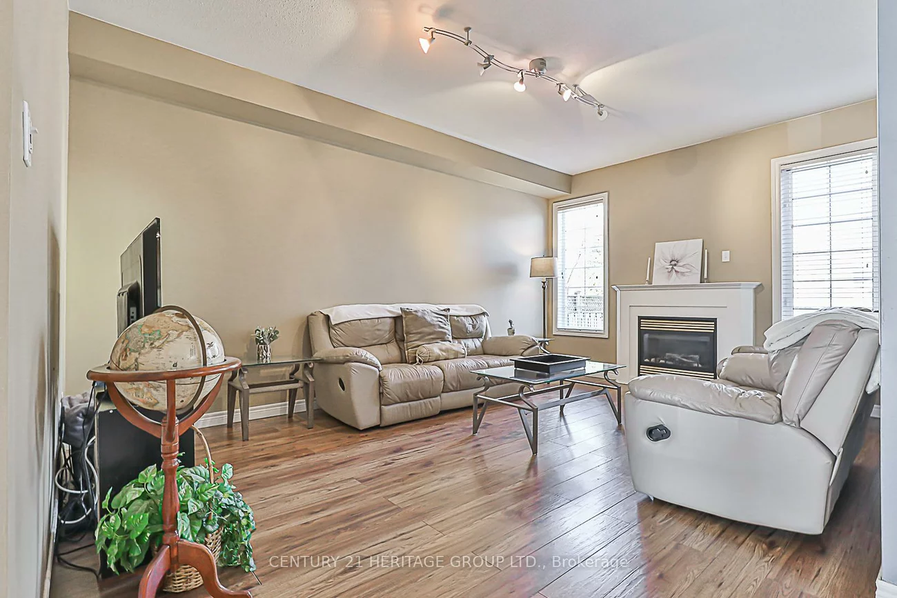 52, Perivale, Bayview Wellington, Aurora