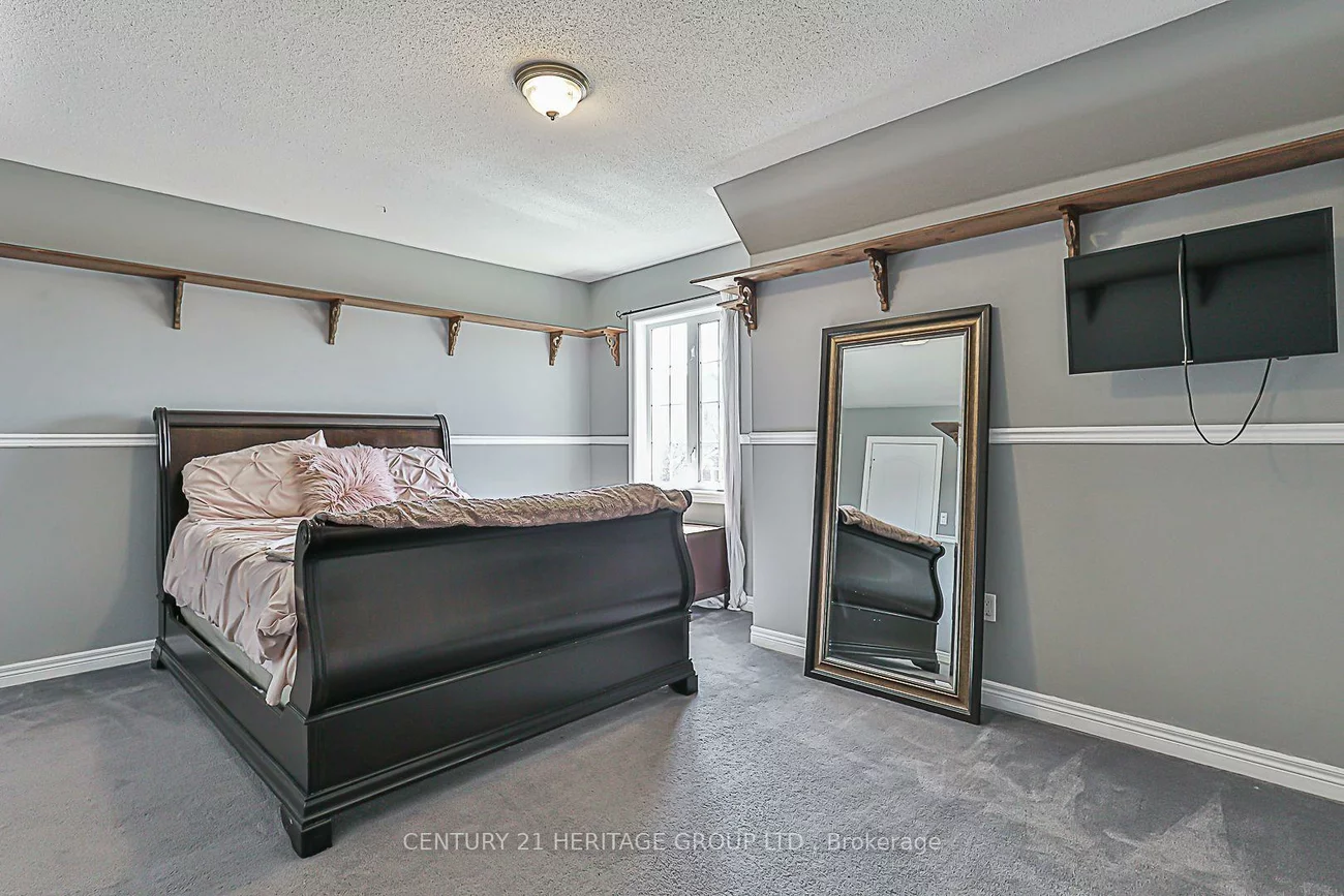 52, Perivale, Bayview Wellington, Aurora