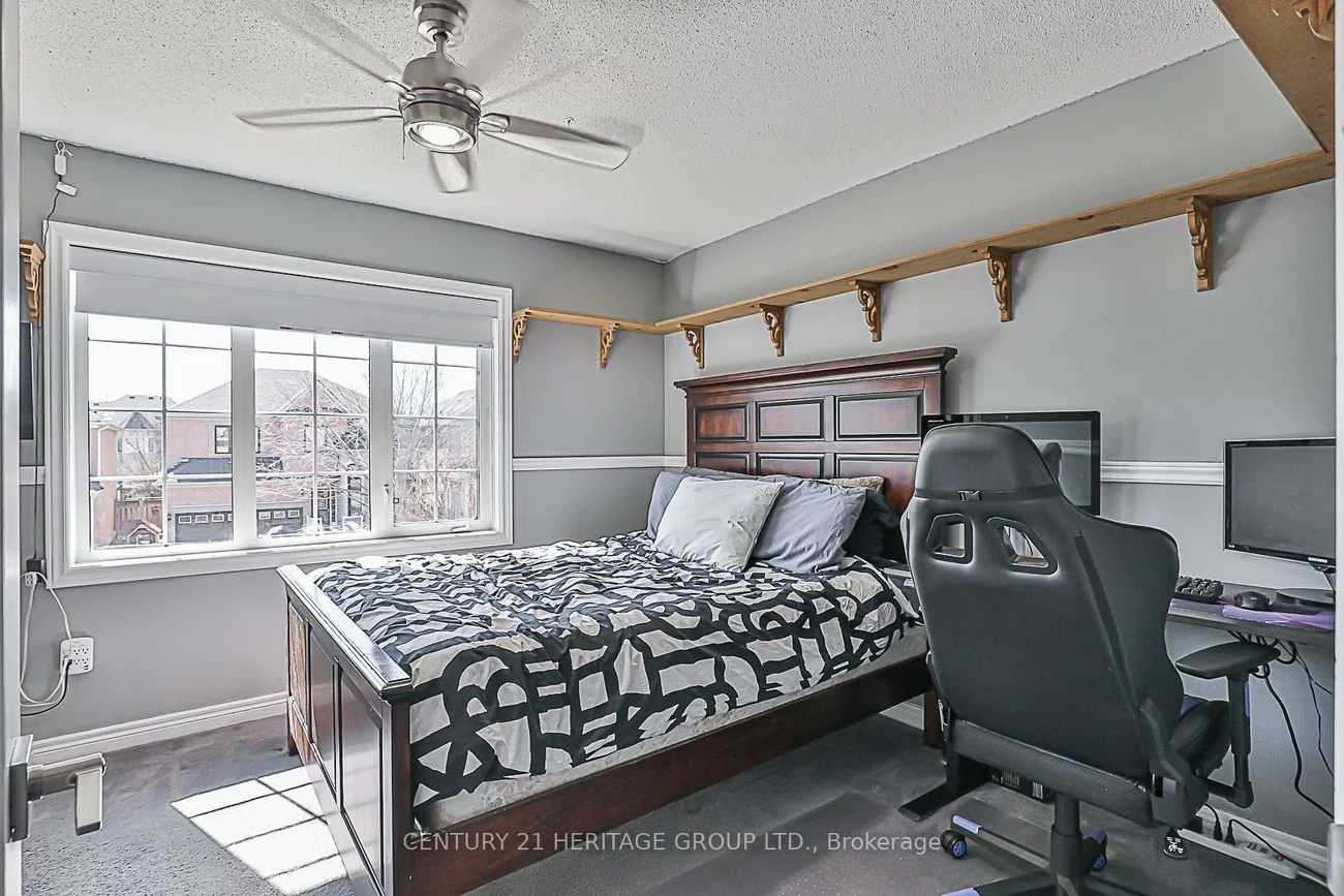 52, Perivale, Bayview Wellington, Aurora