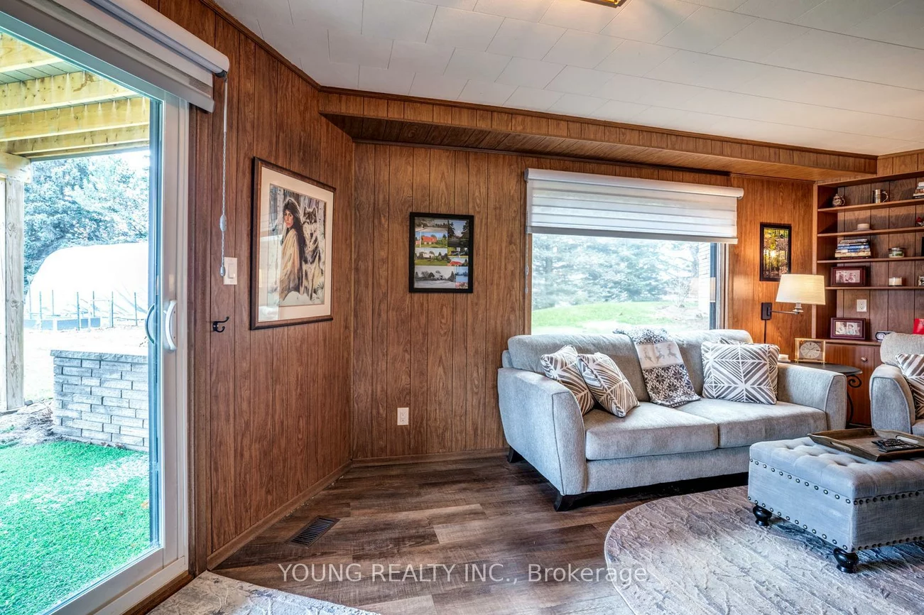 125, Cousins, Aurora Grove, Aurora