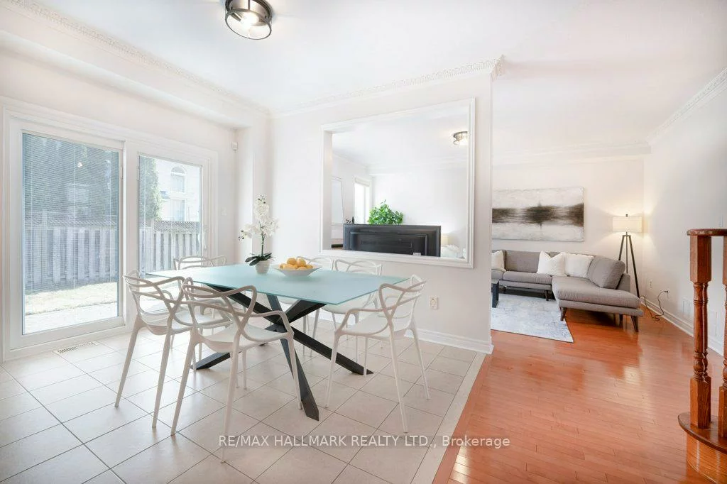 19, Perivale, Bayview Wellington, Aurora