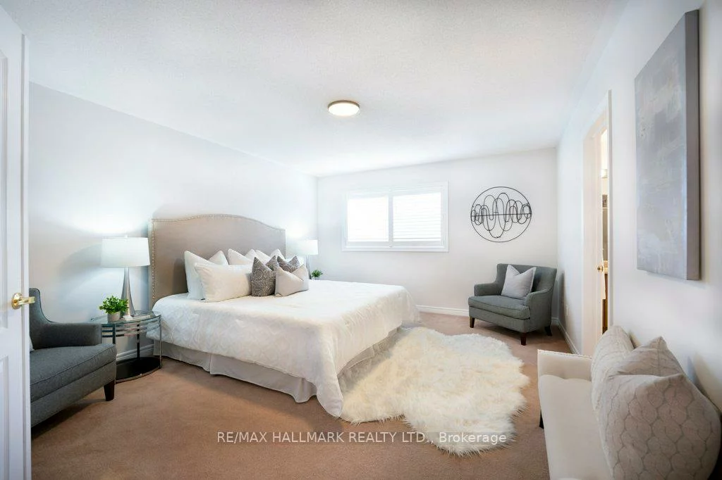 19, Perivale, Bayview Wellington, Aurora