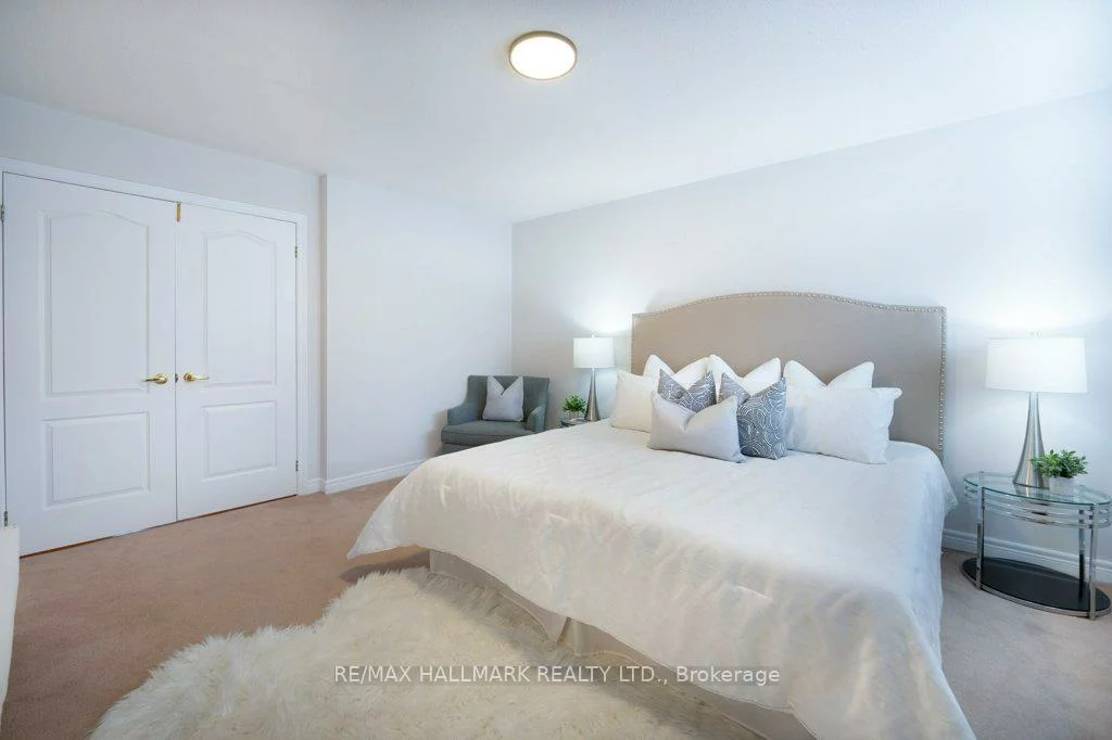 19, Perivale, Bayview Wellington, Aurora