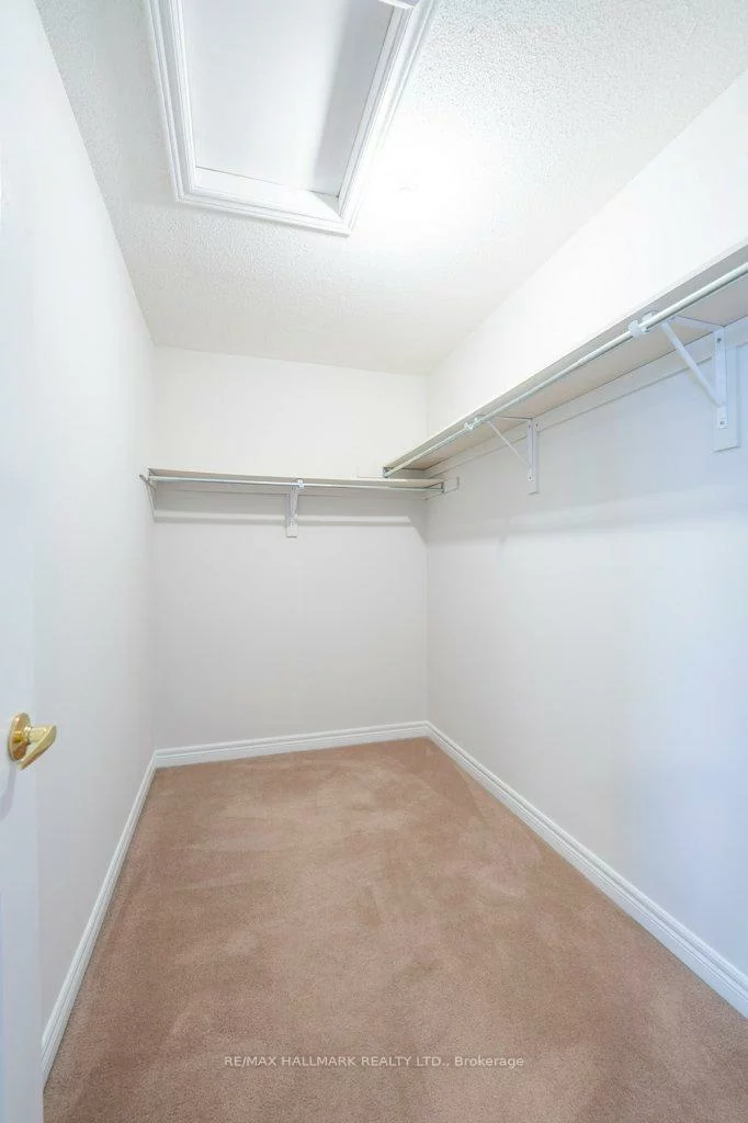 19, Perivale, Bayview Wellington, Aurora