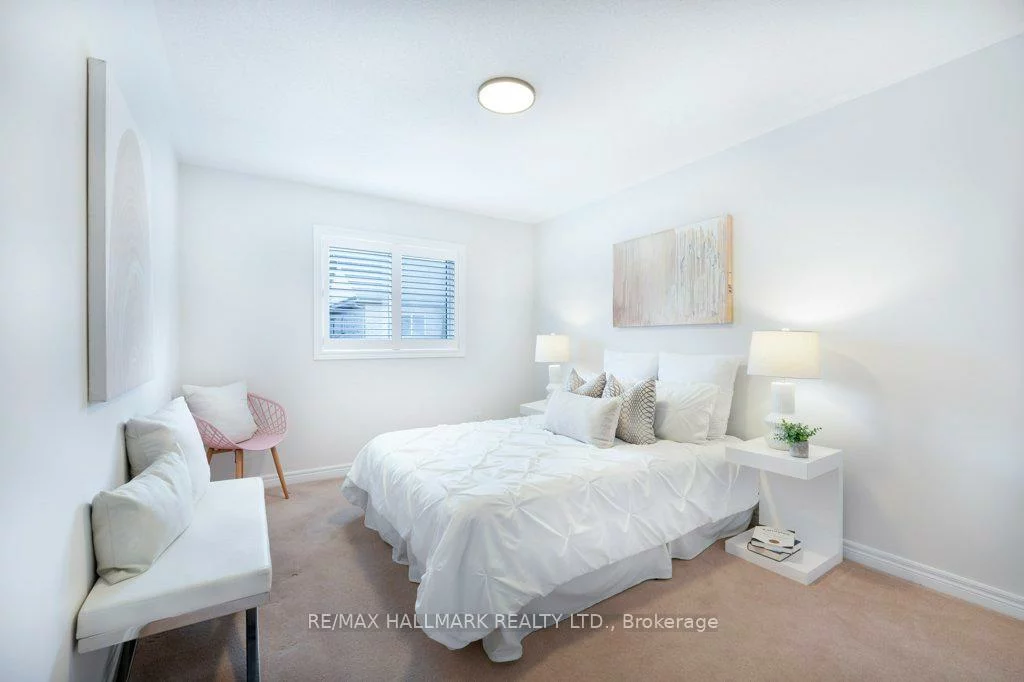 19, Perivale, Bayview Wellington, Aurora