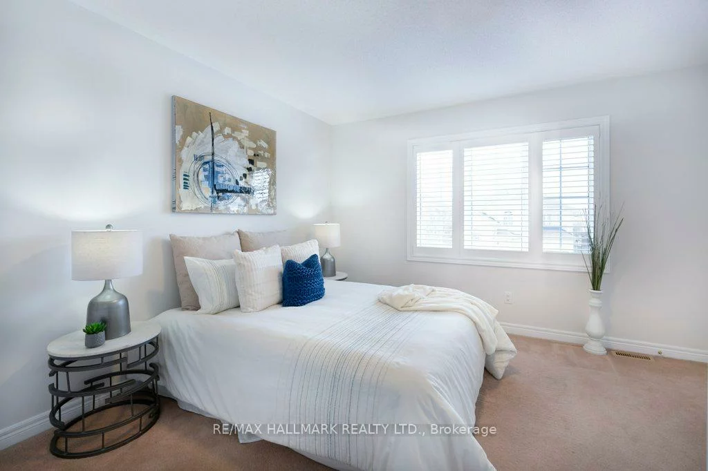 19, Perivale, Bayview Wellington, Aurora