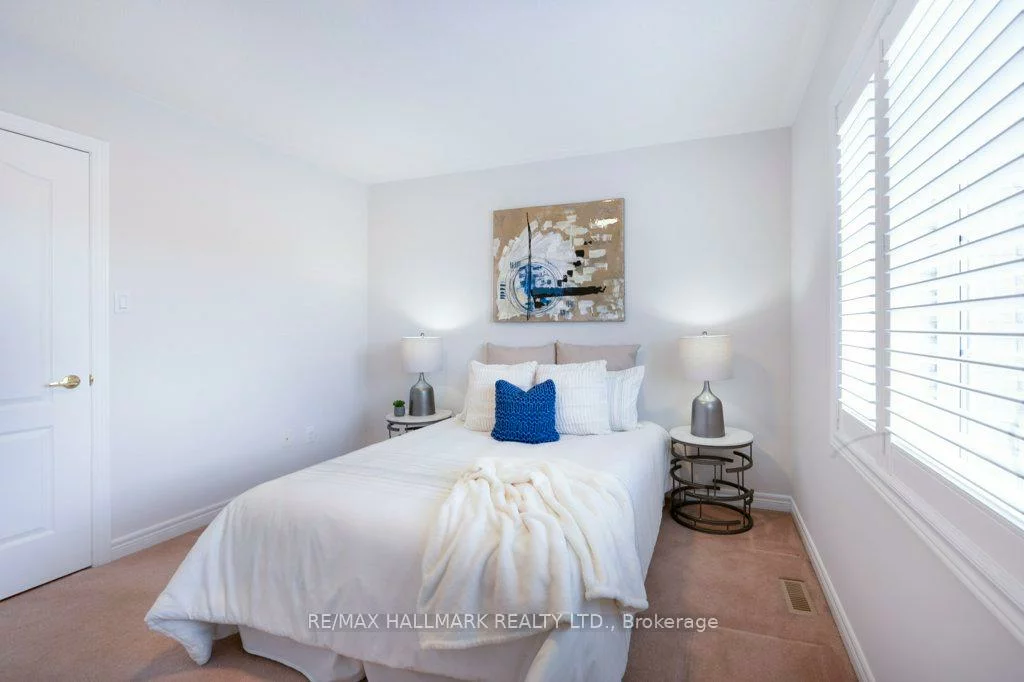 19, Perivale, Bayview Wellington, Aurora
