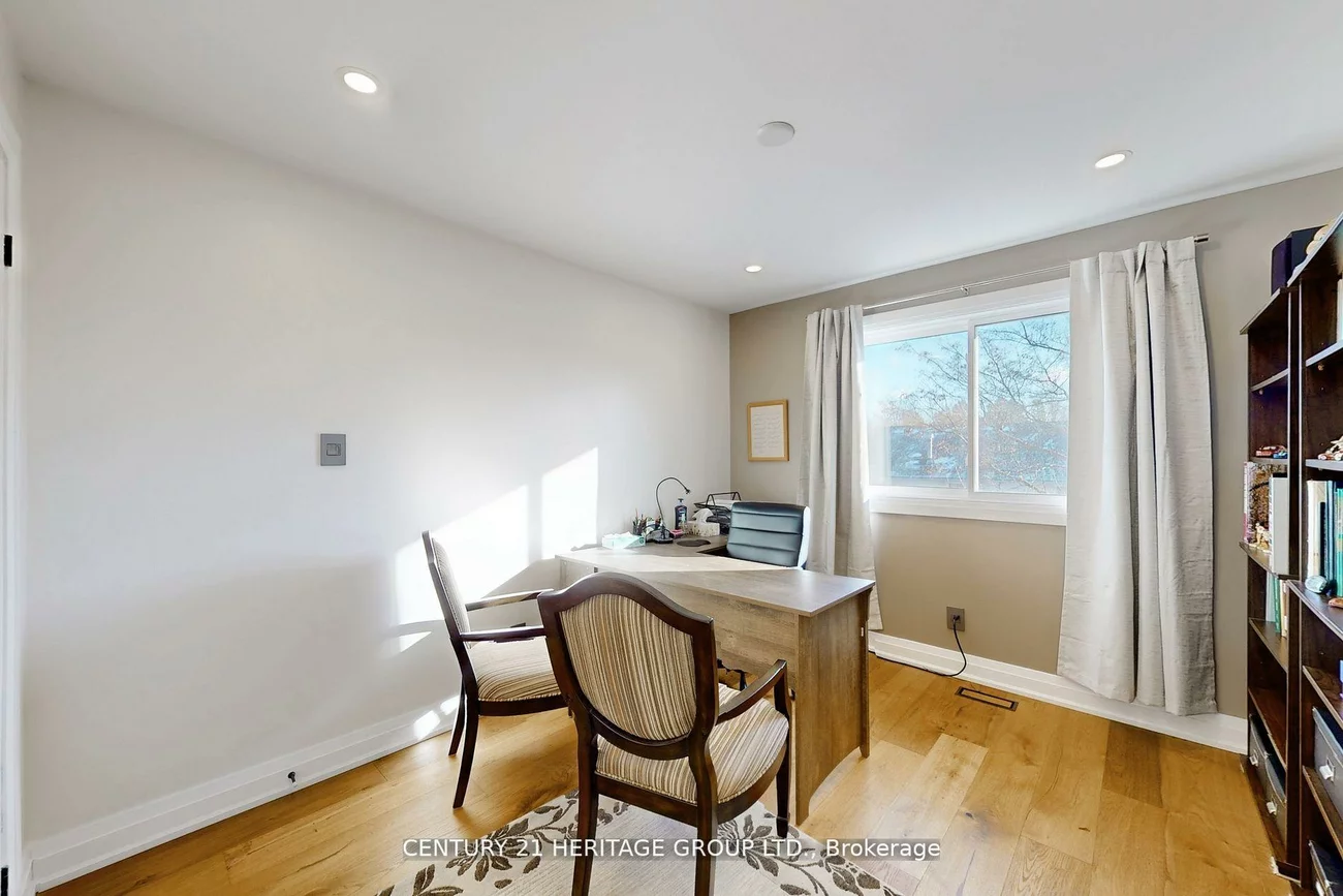 23, Gilbank, Aurora Heights, Aurora