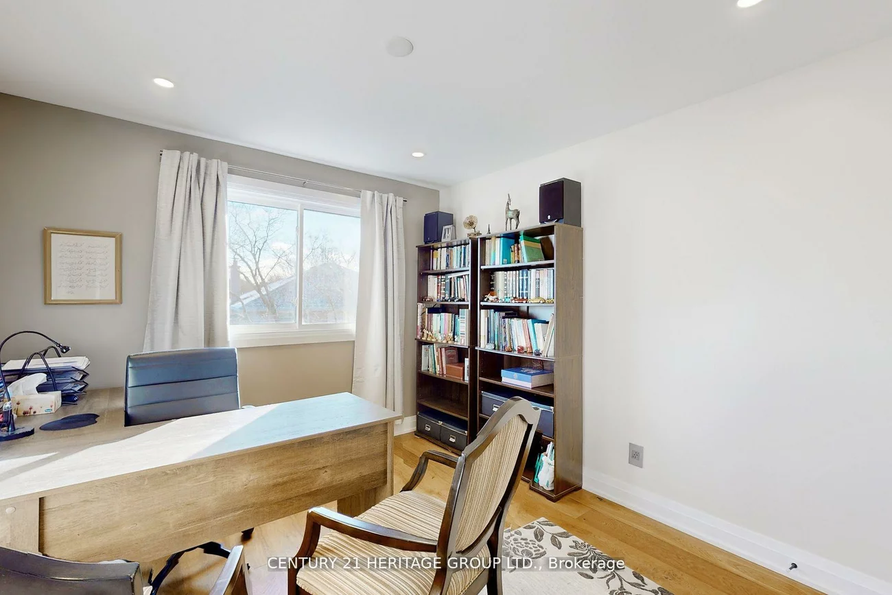 23, Gilbank, Aurora Heights, Aurora