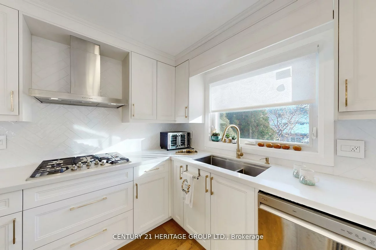 23, Gilbank, Aurora Heights, Aurora