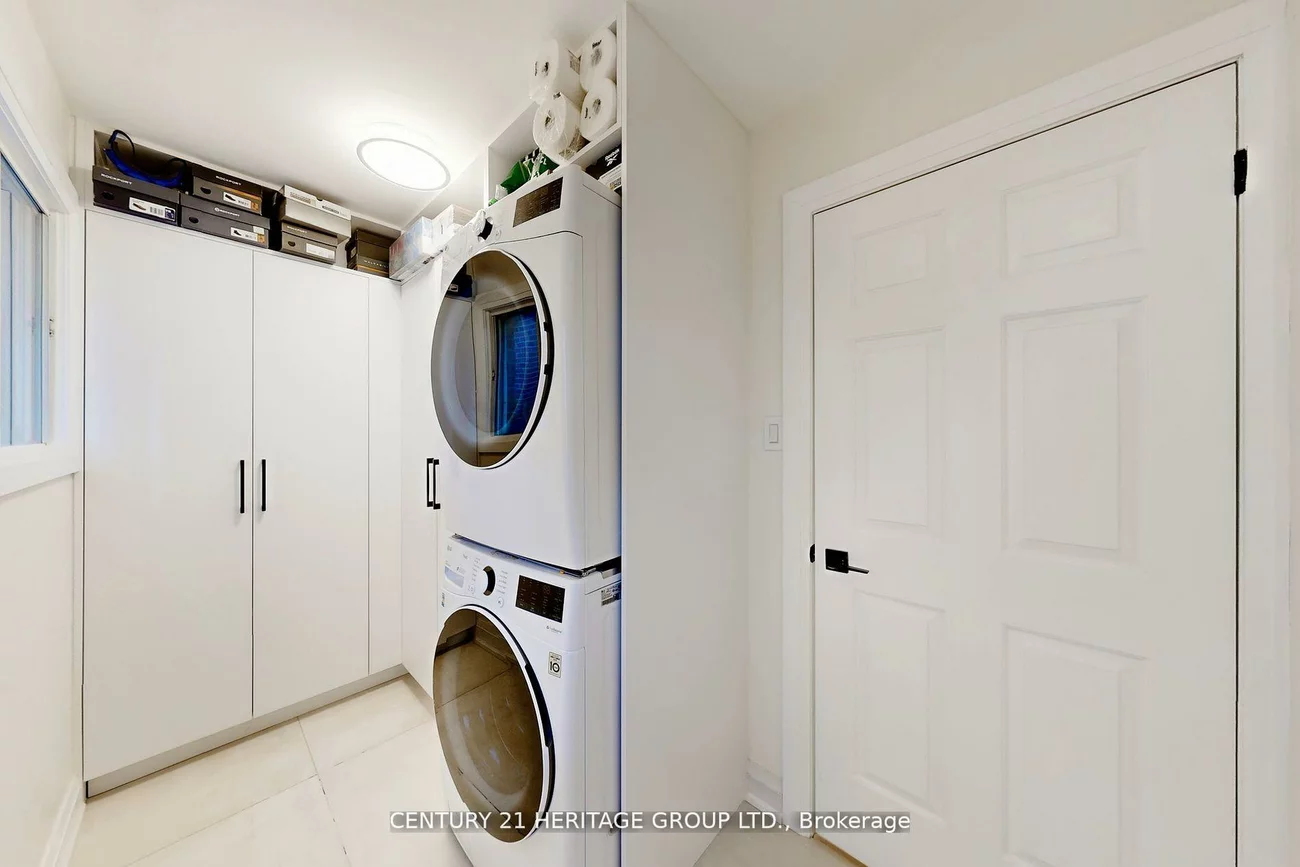 23, Gilbank, Aurora Heights, Aurora