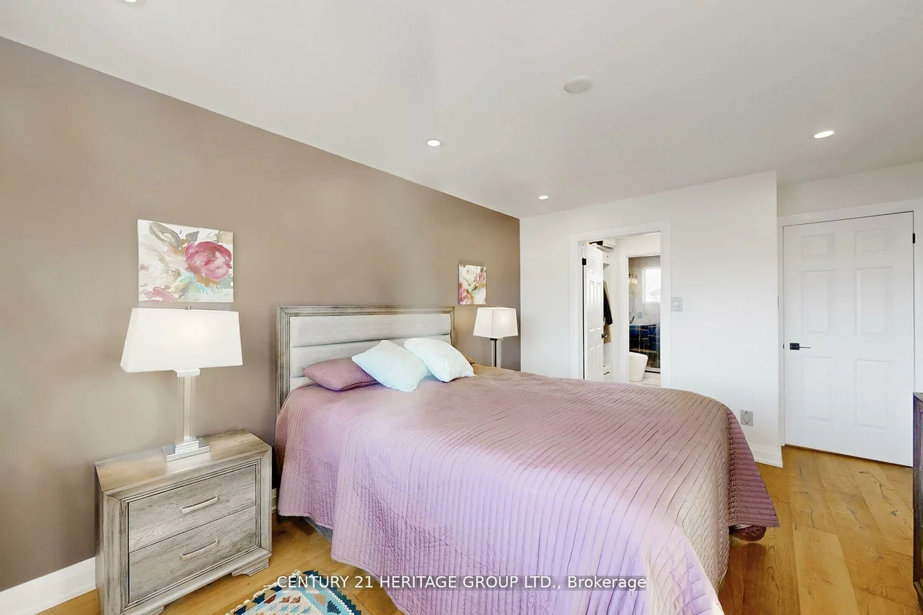 23, Gilbank, Aurora Heights, Aurora