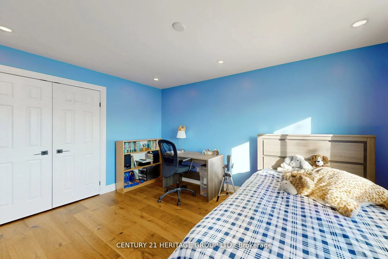 23, Gilbank, Aurora Heights, Aurora