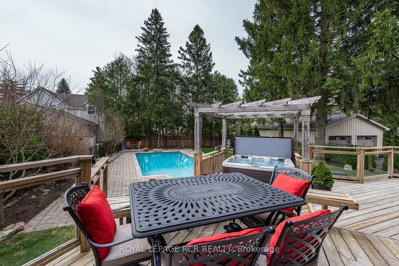 53, Metcalfe, Aurora Village, Aurora