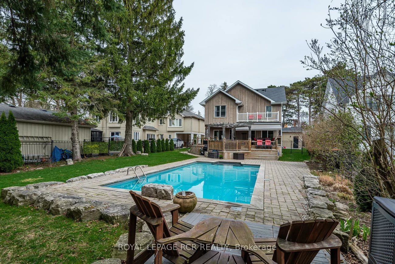 53, Metcalfe, Aurora Village, Aurora